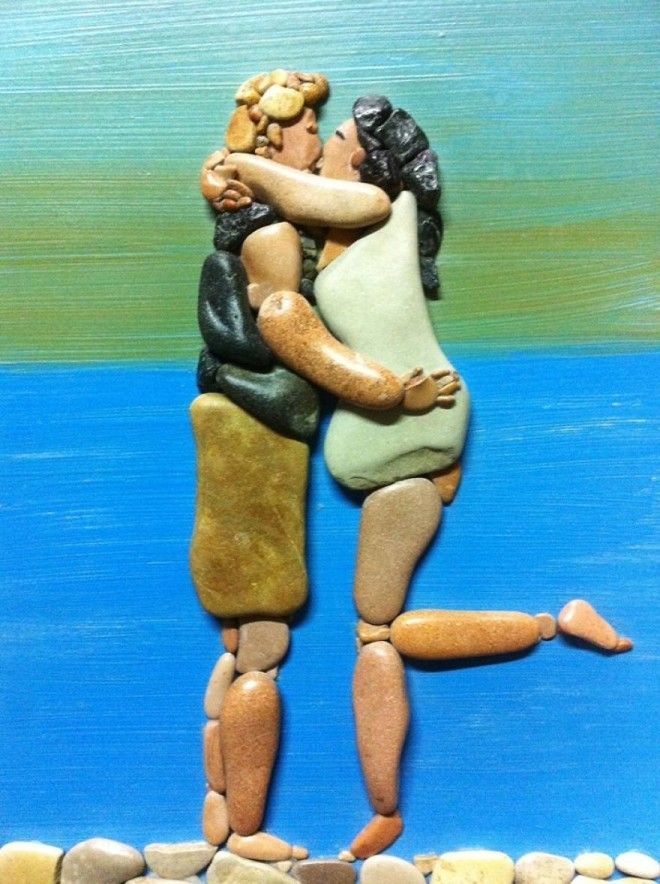 Художник составляет удивительно реалистичные картины из камней найденных на пляже