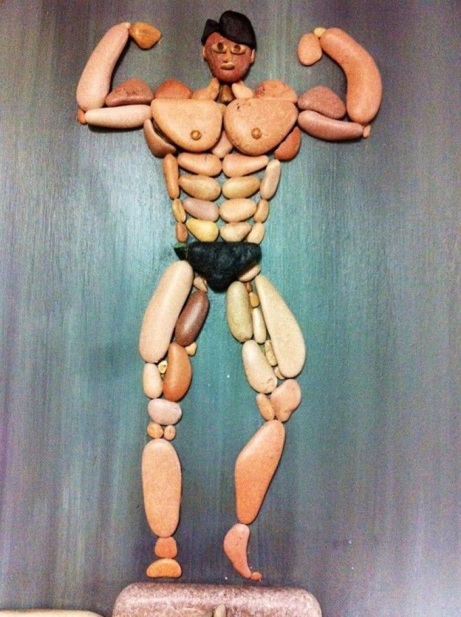 Художник составляет удивительно реалистичные картины из камней найденных на пляже