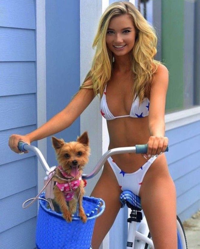 В велосипедистки велосипед девушки