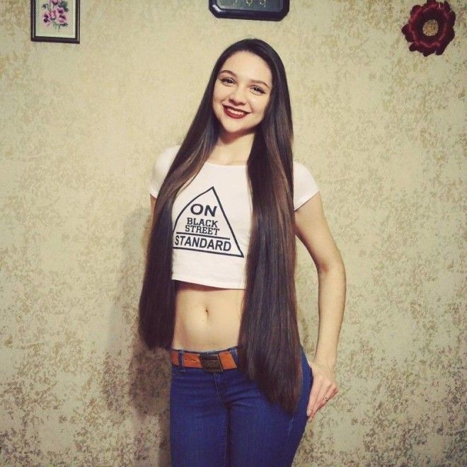 Она же но лицом к нам девушки с длинными волосами дивы инстаграма длинноволосые стойняжка кучеряжка