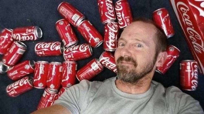 Что может случиться если выпивать по 10 банок колы каждый день