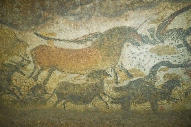В пещере Ласко сохранились доисторические наскальные рисунки Фото thevintagenewscom