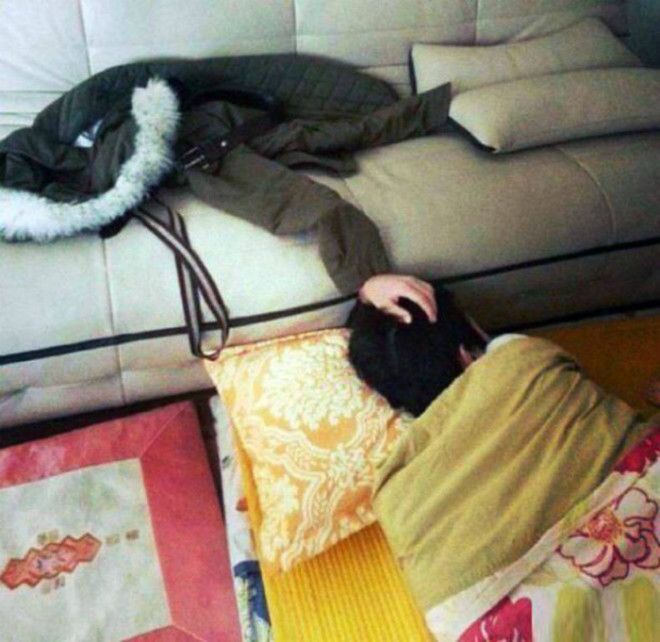 Чья рука!? Чья рука