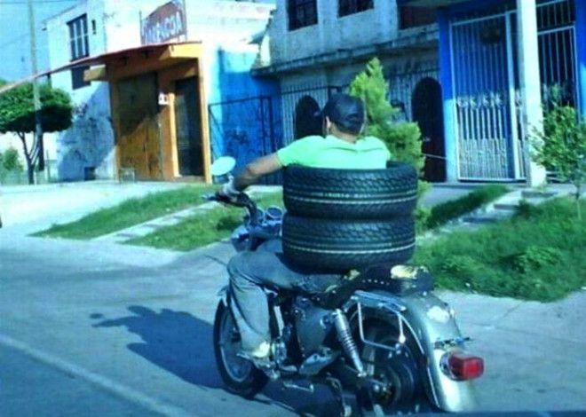 Странный мотоциклист. Странный мотоциклист