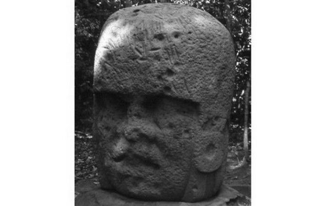 Недостроенная колоссальная голова Ла-Вента 3. Недостроенная колоссальная голова ЛаВента 3