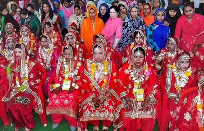 Самая массовая церемония одновременного бракосочетания особенных пар. Самая массовая церемония одновременного бракосочетания особенных пар