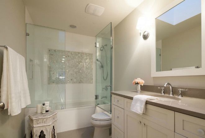 Распашные стеклянные дверцы