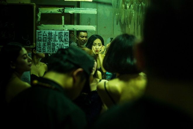 В Поднебесье тайная жизнь закулисья китайских ночных клубов