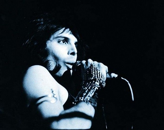 Редкие фото и мудрые мысли о жизни Великого Притворщика Фредди Меркьюри