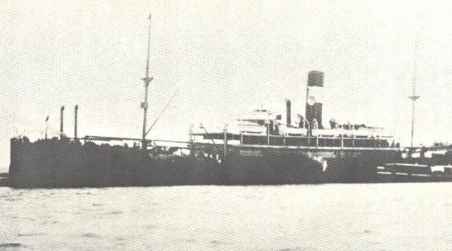 Варата В 1909 году пассажирский пароход «Варата» совершал обычный рейс из Дурбана в Кейптаун. По словам очевидцев, (параллельным маршрутом двигалось военное судно «Гестар») ночью у парохода появились странные вспышки света, после чего судно просто исчезло. На протяжении всего века поиски «Варата» возобновлялись несколько раз, последняя же безрезультатная попытка была предпринята в 2004 году.