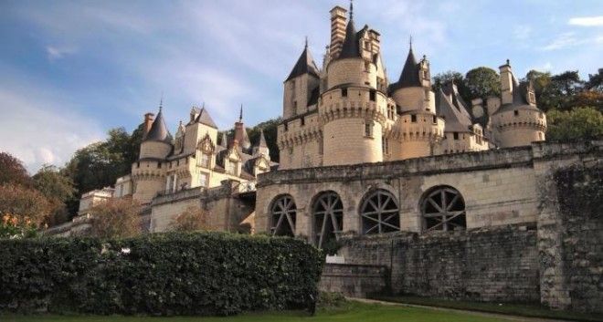 А это Шато Дюссе во Франции