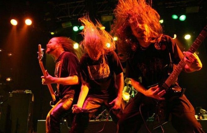 Странная зависимость Heavy Metal