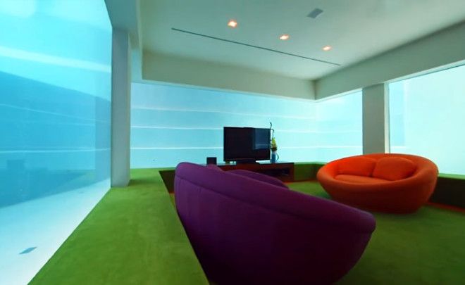 Под бассейном скрыта целая комната