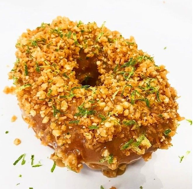 20 самых необычных и даже странных пончиков которые оценят только гурманы