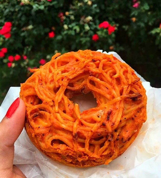 20 самых необычных и даже странных пончиков которые оценят только гурманы