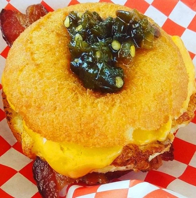 20 самых необычных и даже странных пончиков которые оценят только гурманы