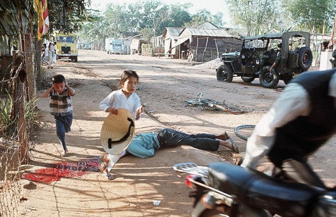 Запах напалма по утрам