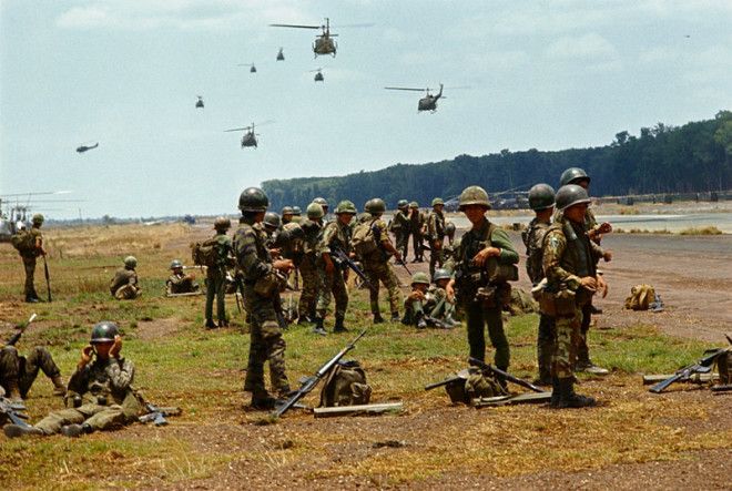 Запах напалма по утрам