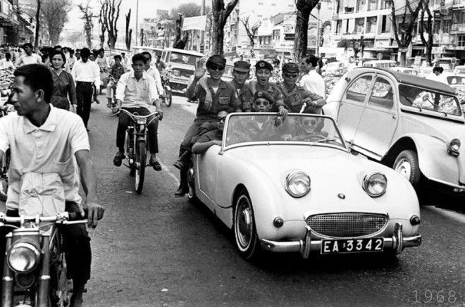 Запах напалма по утрам