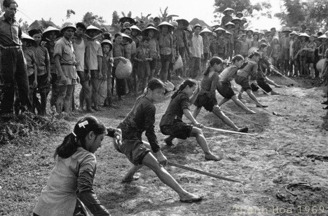 Запах напалма по утрам