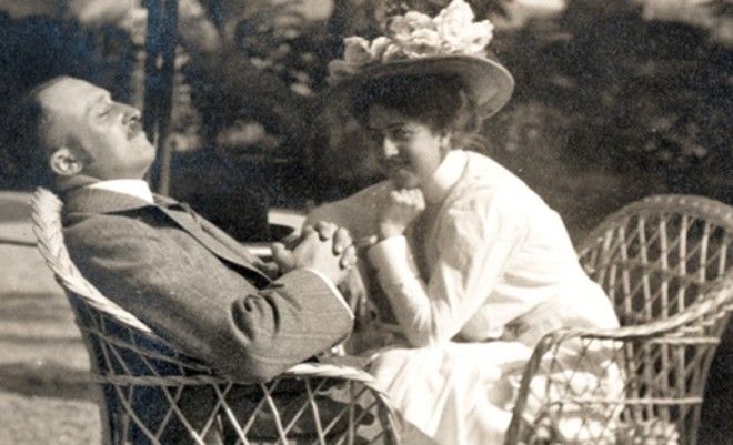 Мерседес с мужем Фото mercedesbenzcomvn