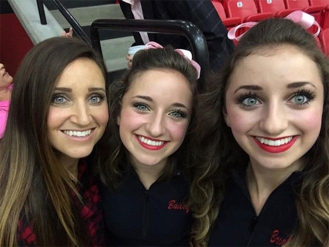 11 фото глядя на которые вы не сможете сразу понять где мама а где дочь