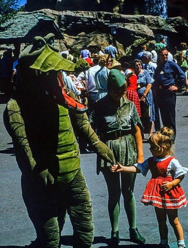 17 криповых винтажных костюмов из Диснейленда которые испугают кого угодно