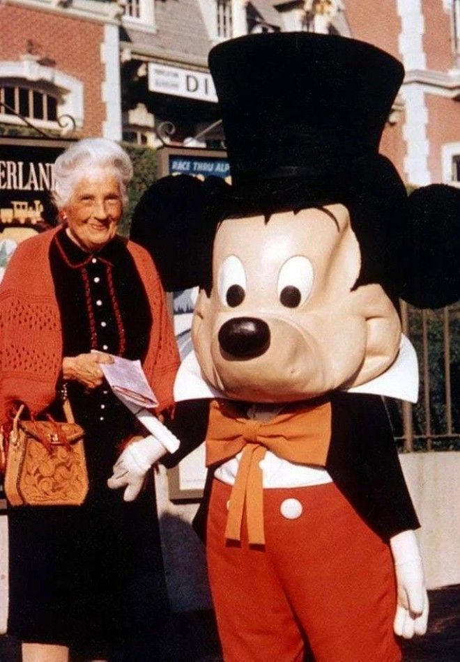 17 криповых винтажных костюмов из Диснейленда которые испугают кого угодно