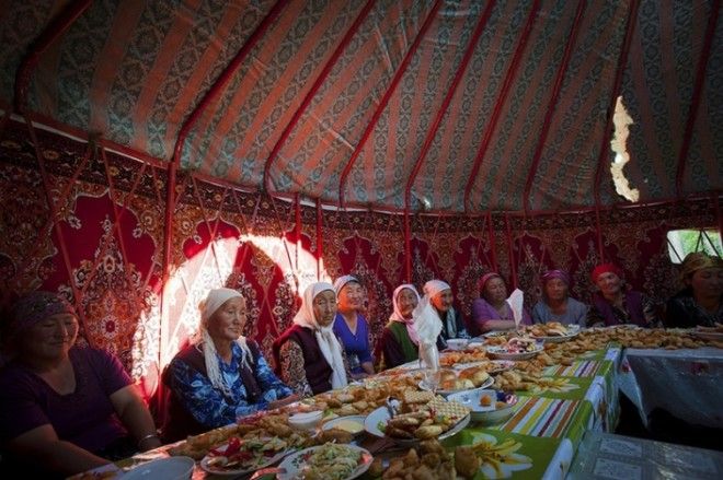 Киргизские пленницы: дикий обряд похищения невесты похищение невесты Кыргызстан Киргизия пленницы традиция