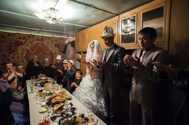 Киргизские пленницы: дикий обряд похищения невесты похищение невесты Кыргызстан Киргизия пленницы традиция