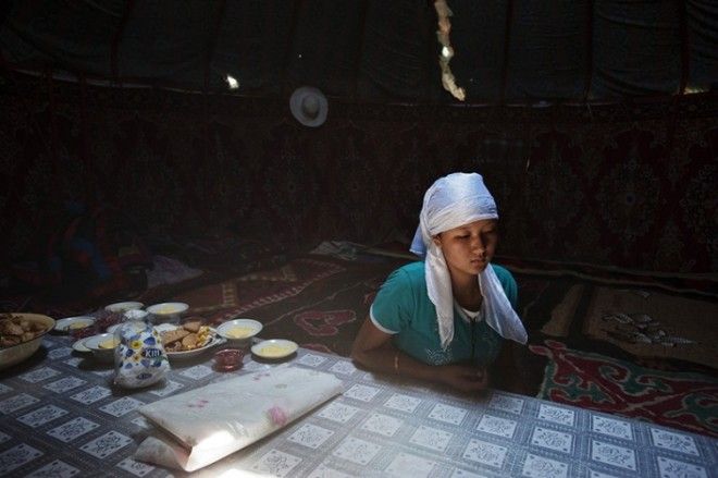 Киргизские пленницы: дикий обряд похищения невесты похищение невесты Кыргызстан Киргизия пленницы традиция