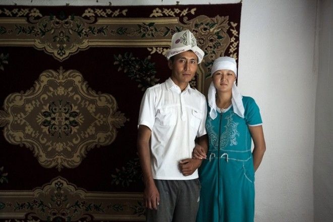 Киргизские пленницы: дикий обряд похищения невесты похищение невесты Кыргызстан Киргизия пленницы традиция