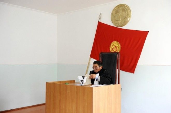 Киргизские пленницы: дикий обряд похищения невесты похищение невесты Кыргызстан Киргизия пленницы традиция