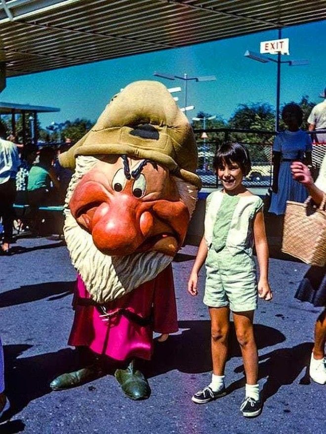 17 криповых винтажных костюмов из Диснейленда которые испугают кого угодно