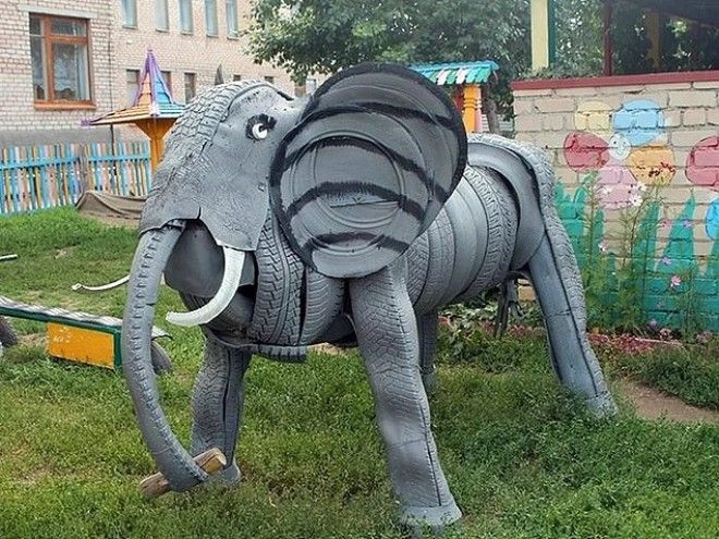 13 фото детских площадок в России на которые вы вряд ли отведёте своих детей