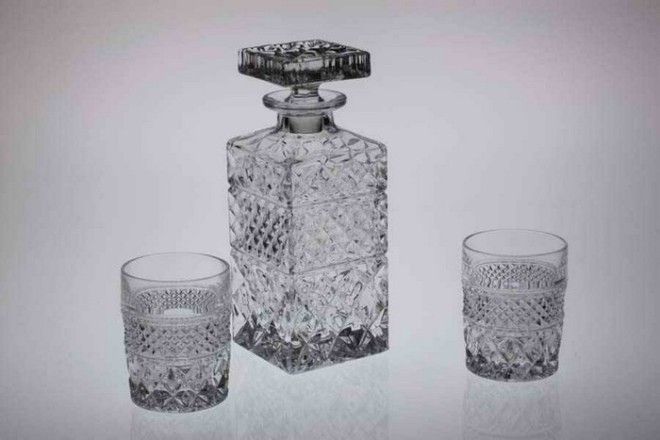 Имитацию ретрохрусталя сегодня можно встретить даже у IKEA 