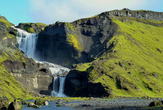 Страна, где даже взрослые верят в сказки, и не удивительно!